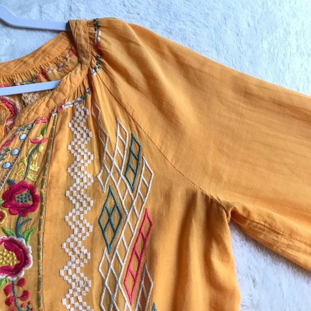 Johnny Was ‘George’ Peasant Top - Picture 9 of 10